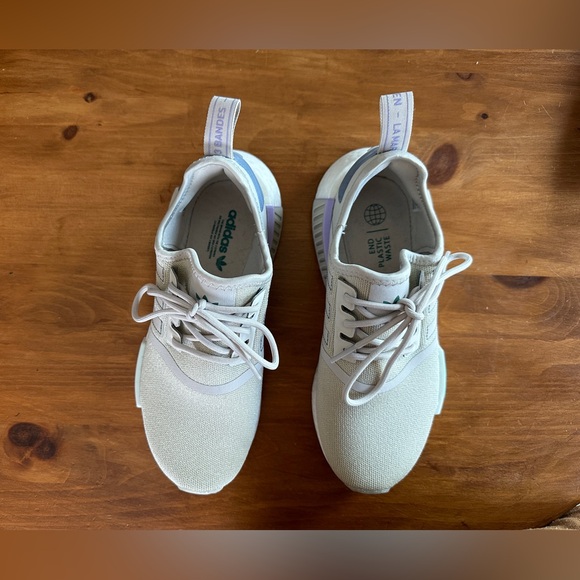 ADIDAS - Women's sneakers - NMD R1 Bliss - Beige/Lilac #GW5680 - 7US - Picture 4 of 6